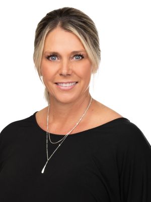 Tracy Everson, Finance Manager